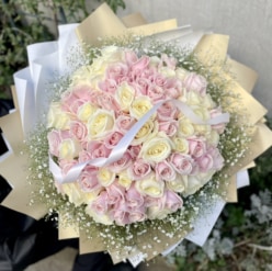 【お誕生日】バラとかすみ草の豪華な花束