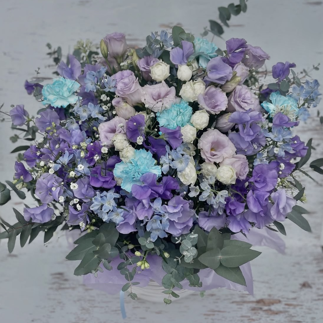 【三軒茶屋 キャロットタワーへお届け】青・紫系のアレンジメント