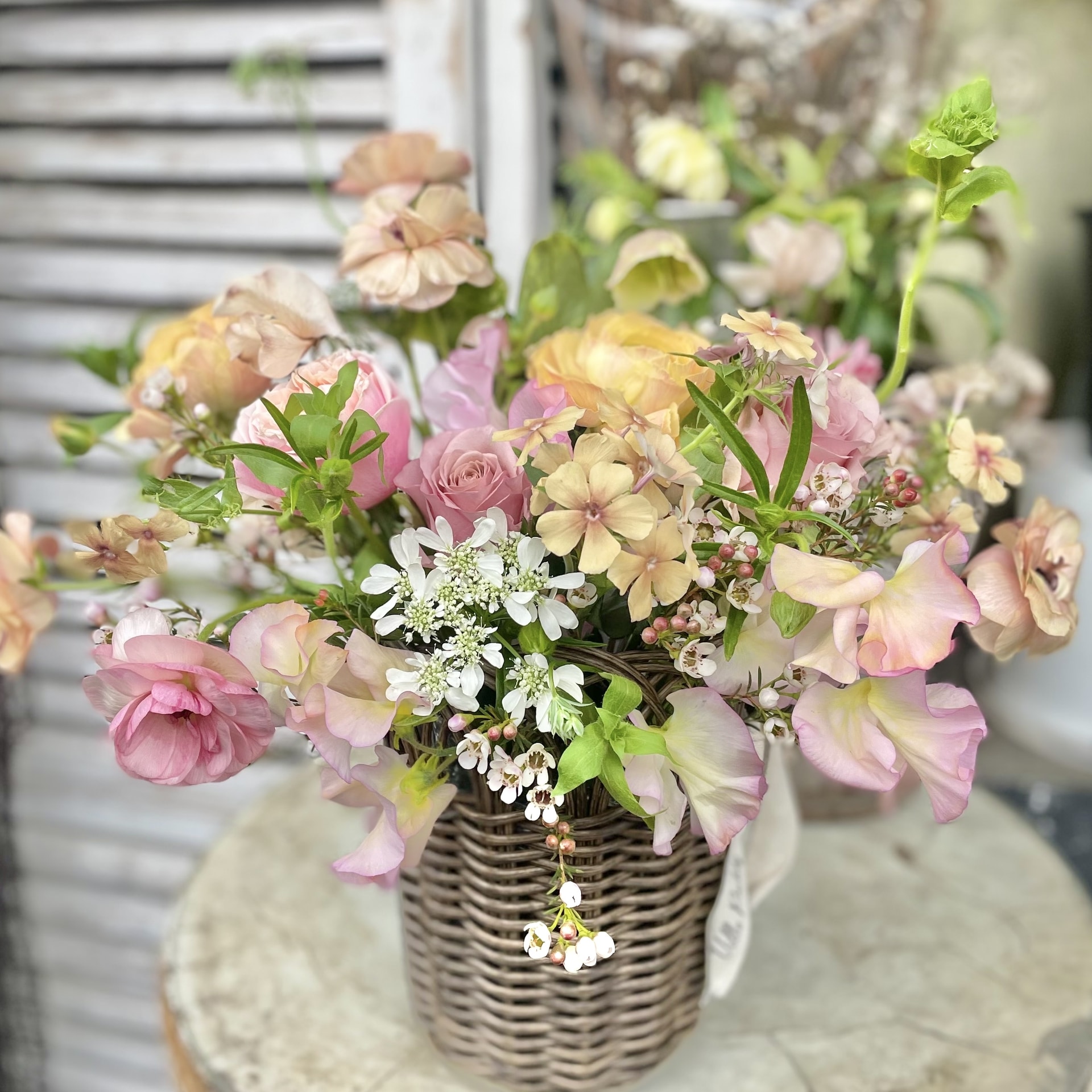 【俳優さんへの贈り物に】ナチュラルアレンジメント