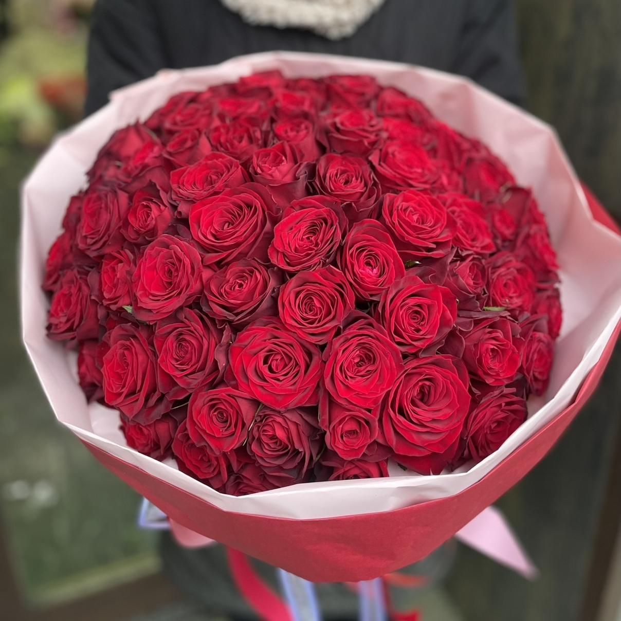 【東京ディズニーシーへお届け】赤いバラの花束